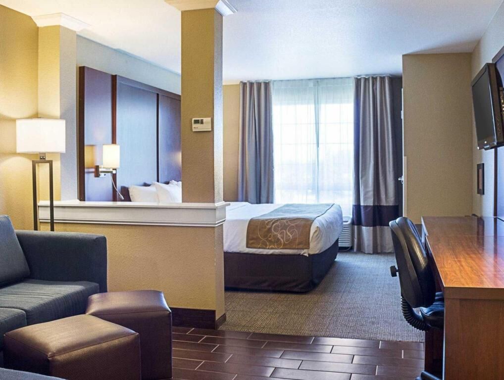 1 bedroom, in-room safe, desk, blackout drapes