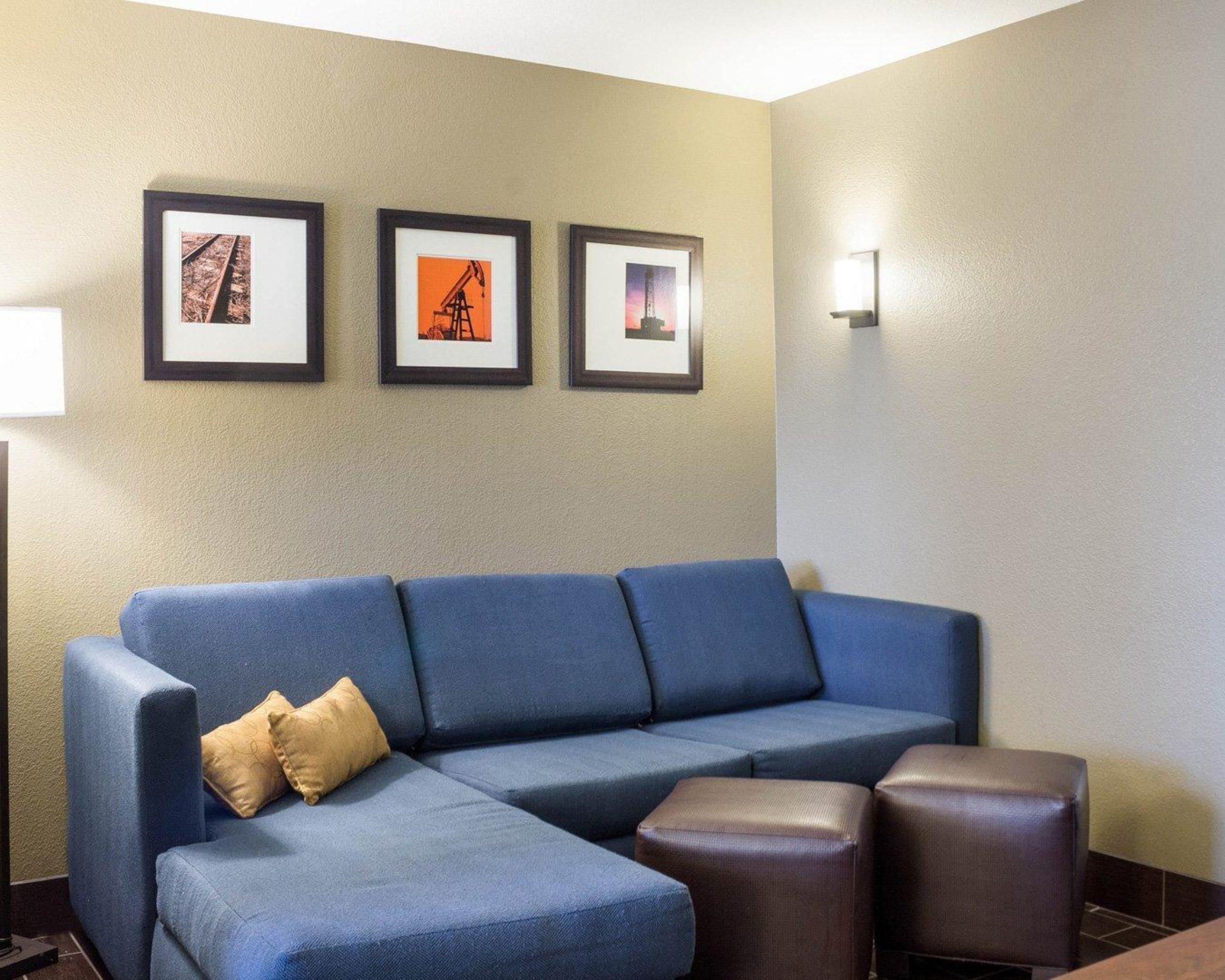 1 bedroom, in-room safe, desk, blackout curtains