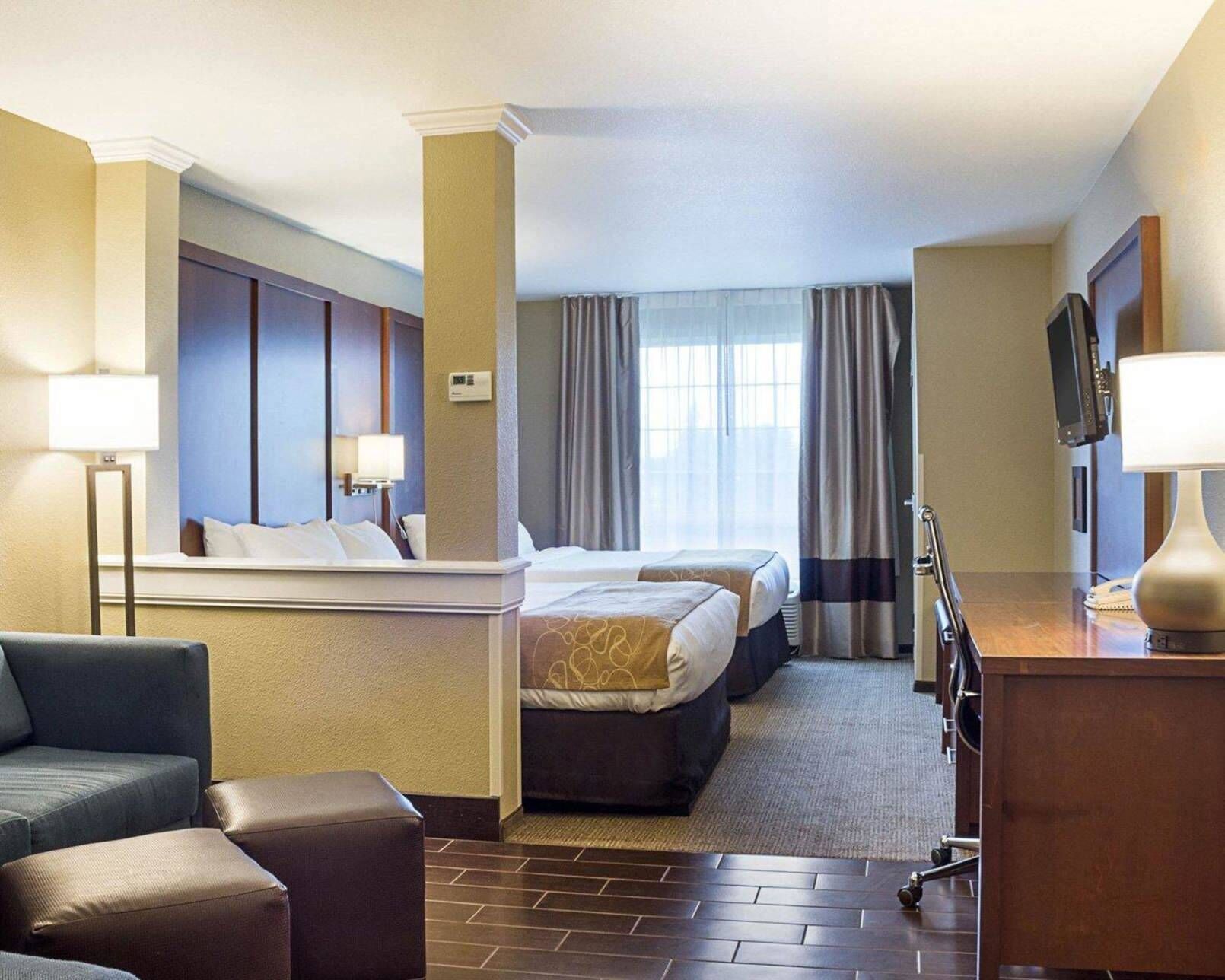 1 bedroom, in-room safe, desk, blackout drapes