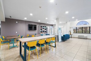 Restaurant - Garner Hotel Gonzales by IHG (Gonzales)