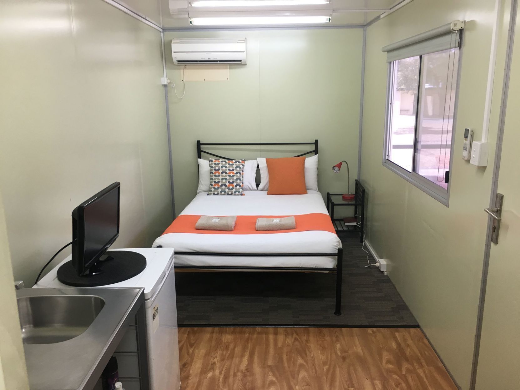 Free WiFi, bed sheets