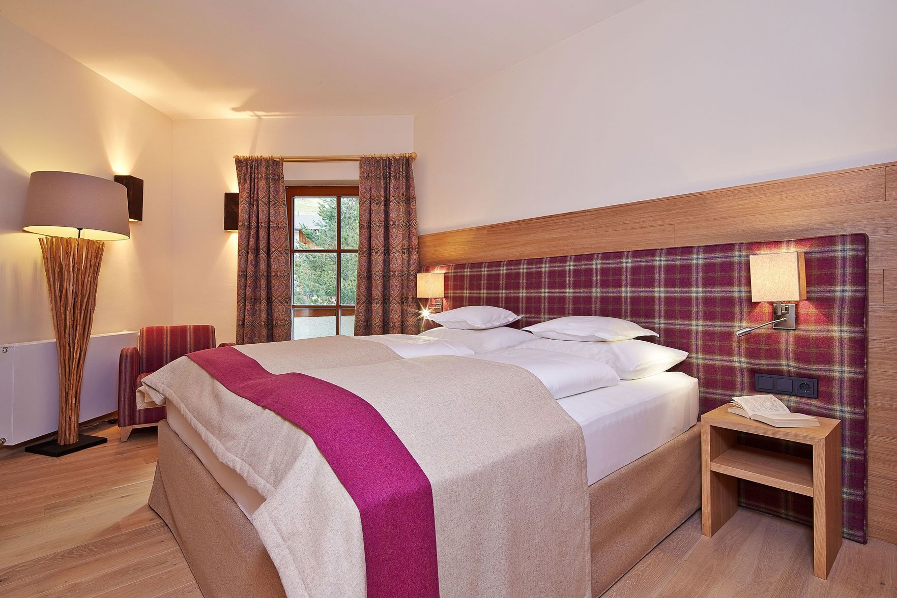 1 bedroom, premium bedding, pillow-top beds, minibar