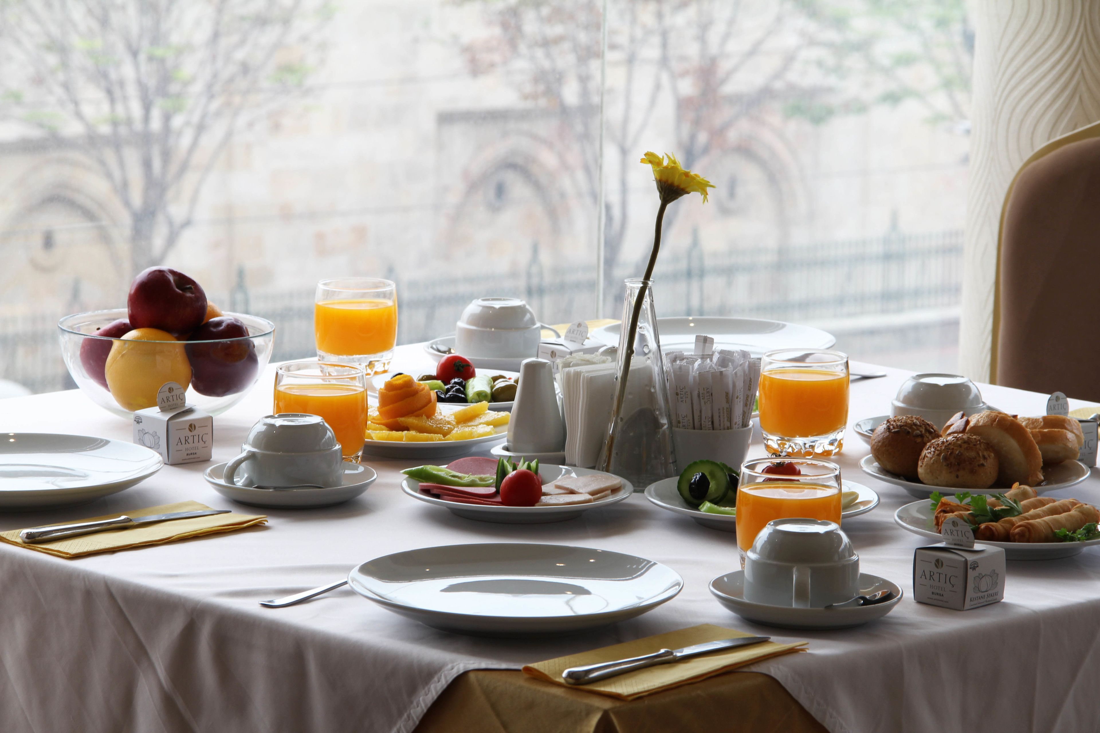 Daily buffet breakfast for a fee