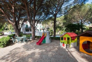 Children’s play area – outdoor - Hotel Brigantino (Marciana)