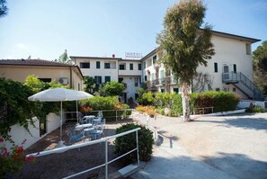 Exterior - Hotel Brigantino (Marciana)