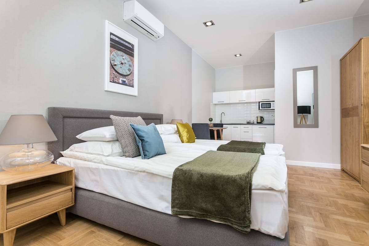 Superior Twin Room | 1 bedroom, hypo-allergenic bedding, in-room safe, iron/ironing board