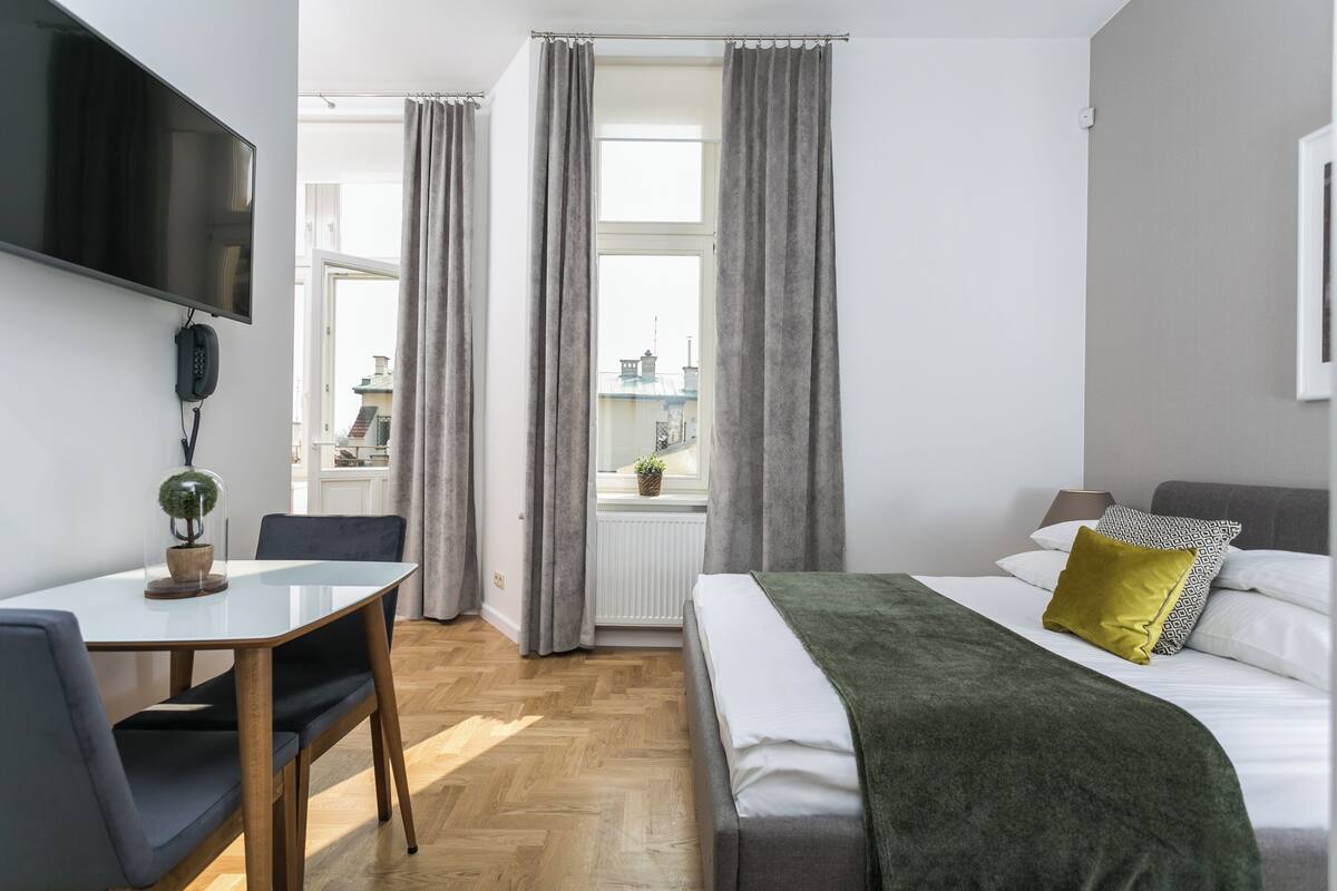 Habitación doble | Ropa de cama hipoalergénica y caja de seguridad en la habitación 