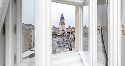 Venetian House Market Square Aparthotel