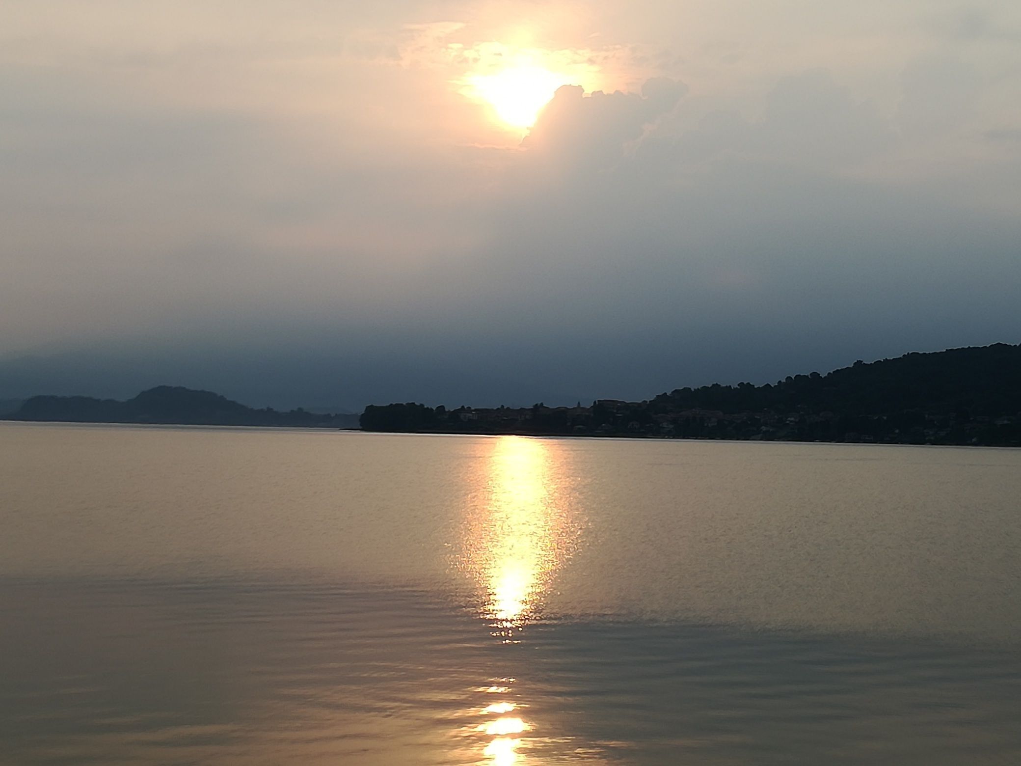 daily buffet breakfast (eur 16 per person)