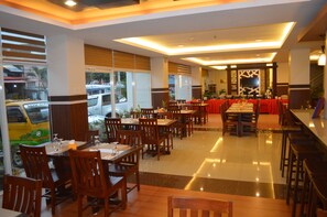 Restaurant - ALU Hotel Davao (Davao)