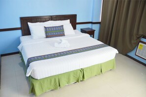 Deluxe Double Room | Desk, free WiFi, wheelchair access - ALU Hotel Davao (Davao)