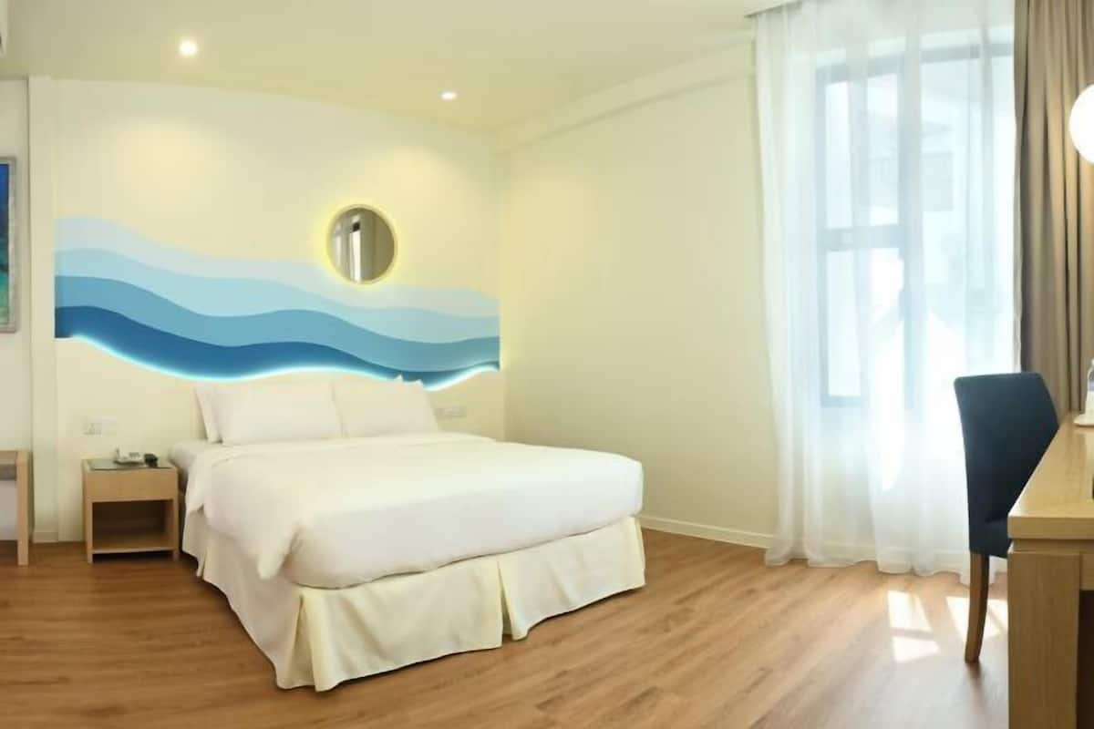 1 bedroom, minibar, in-room safe, desk