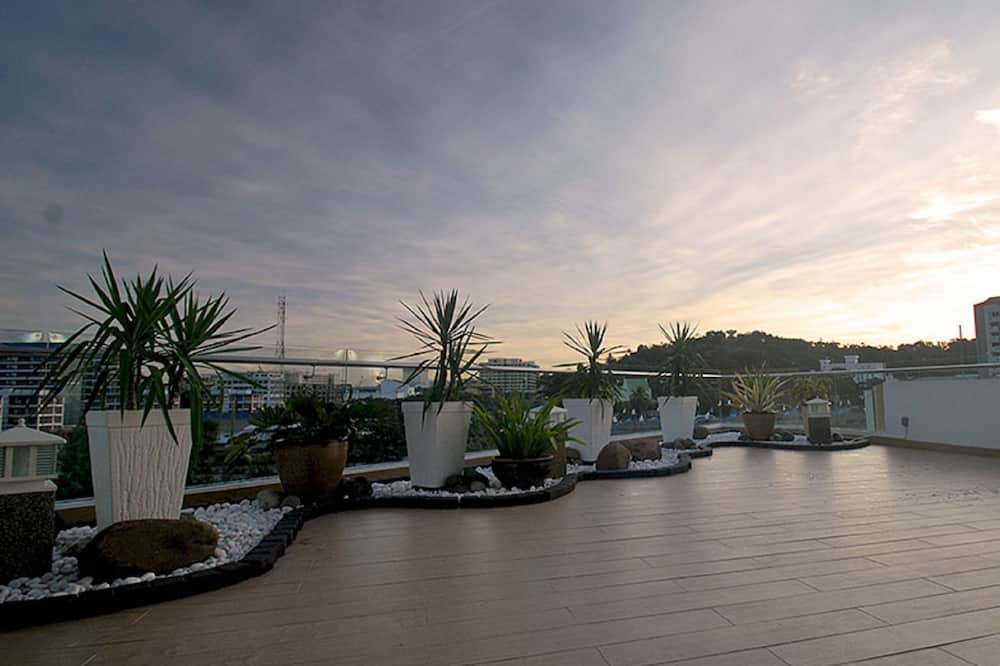 Oceania Hotel
