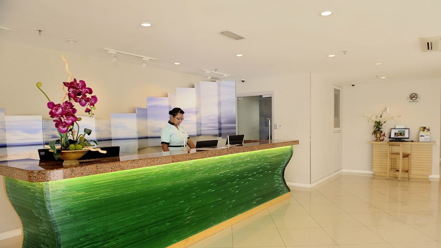 Oceania Hotel