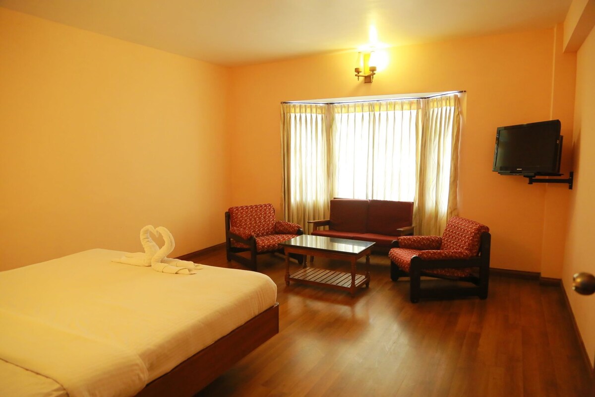 Ropa de cama de alta calidad y tabla de planchar con plancha