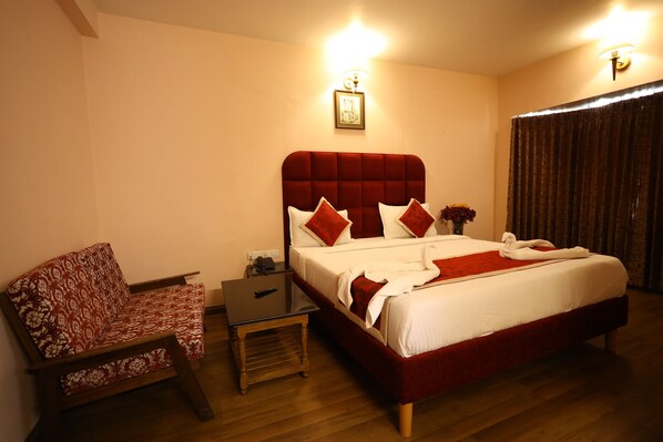 Prince Deluxe (Non A/C)