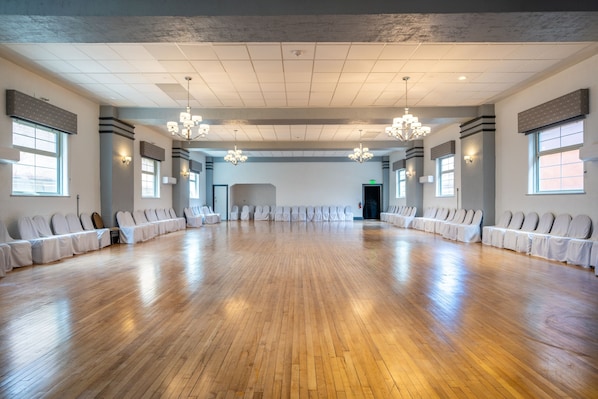 Meeting facility