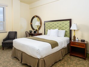 Room, 1 King Bed | Premium bedding, desk, laptop workspace, free WiFi