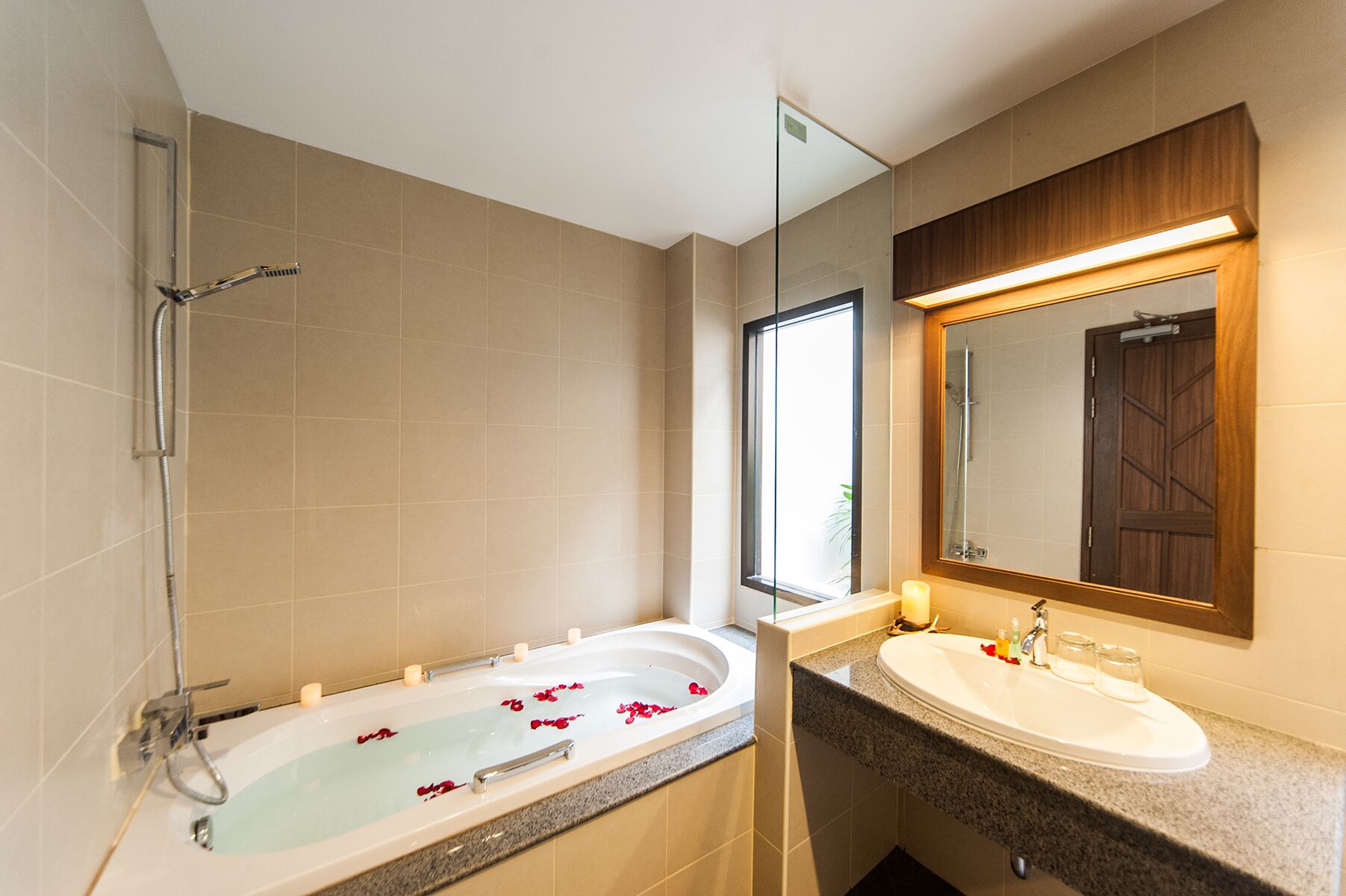 Foto - Ratana Hill Patong