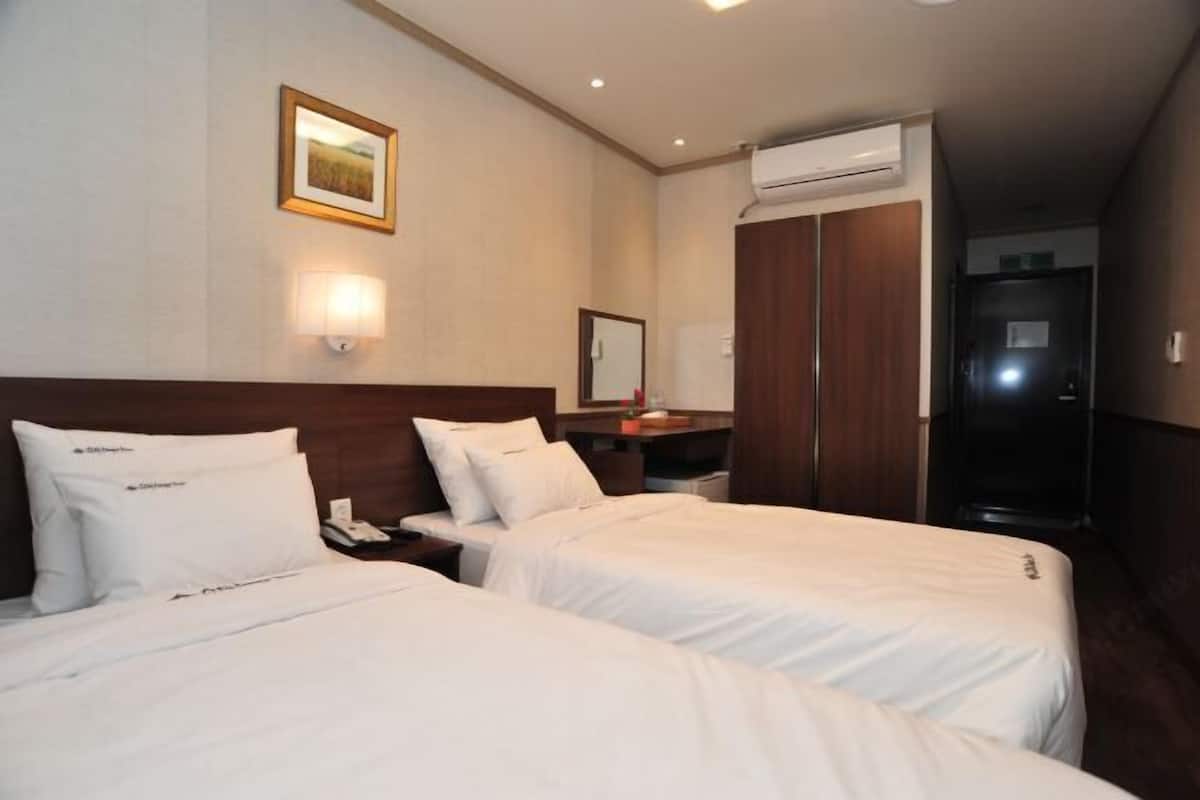 In-room safe, desk, blackout curtains, iron/ironing board