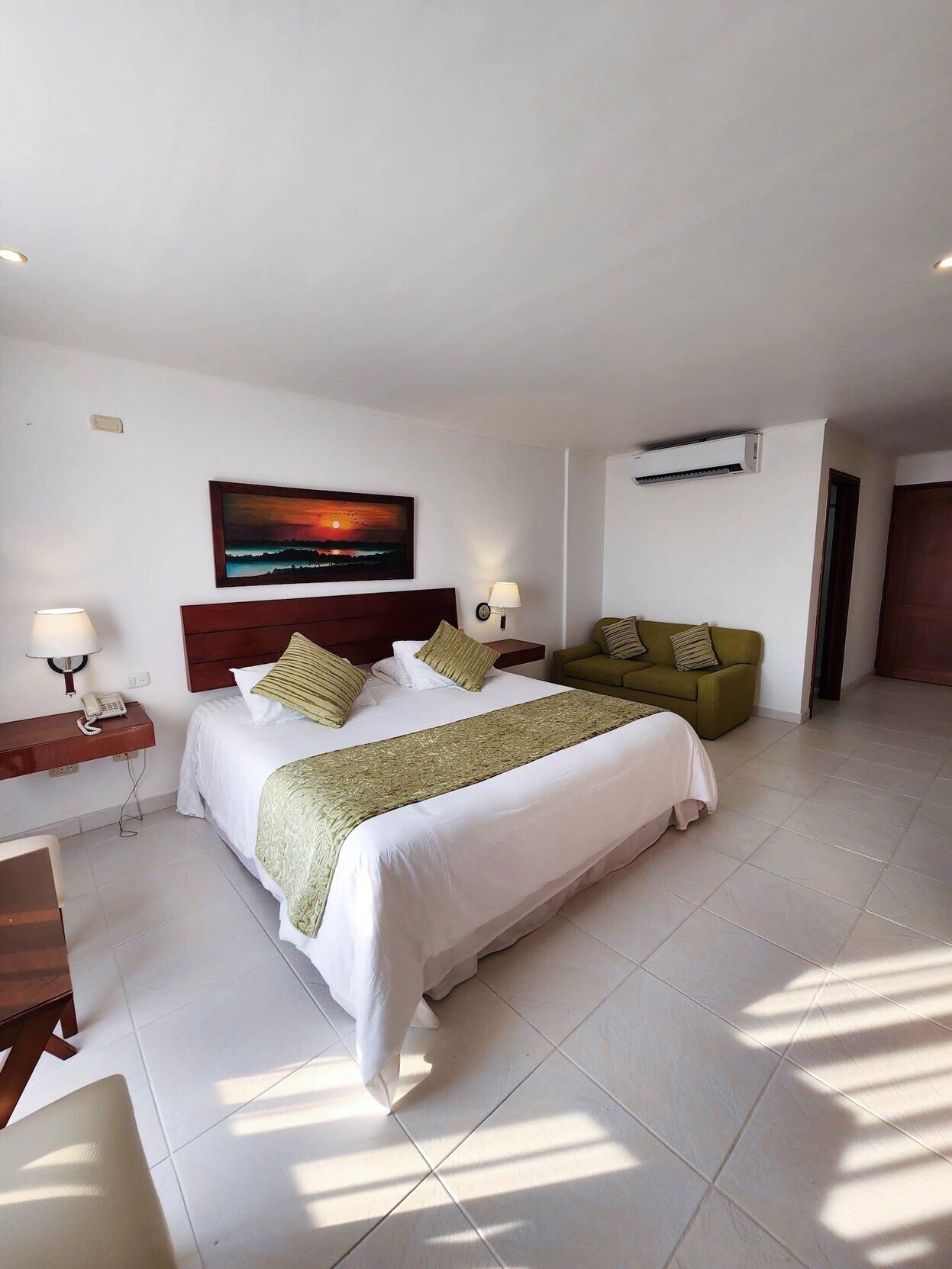 Premium bedding, bed sheets