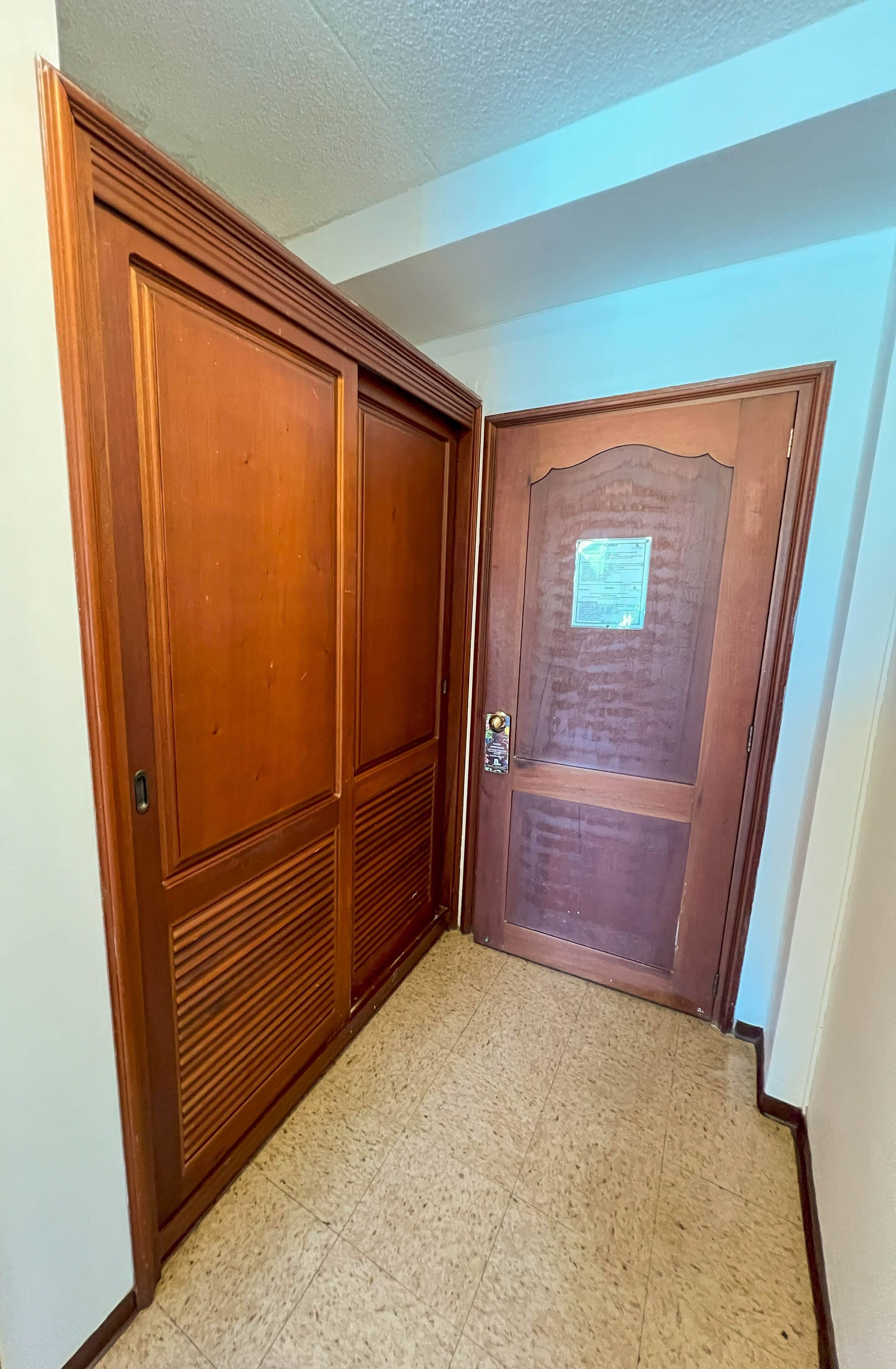 standard triple room | wardrobe