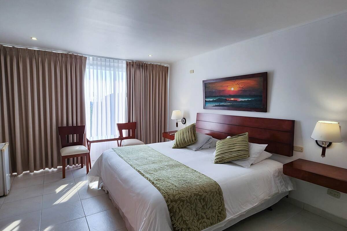 junior studio suite, 1 king bed | 1 bedroom, premium bedding, bed sheets