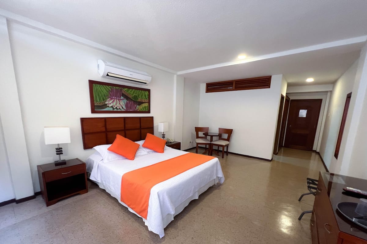 Premium bedding, bed sheets