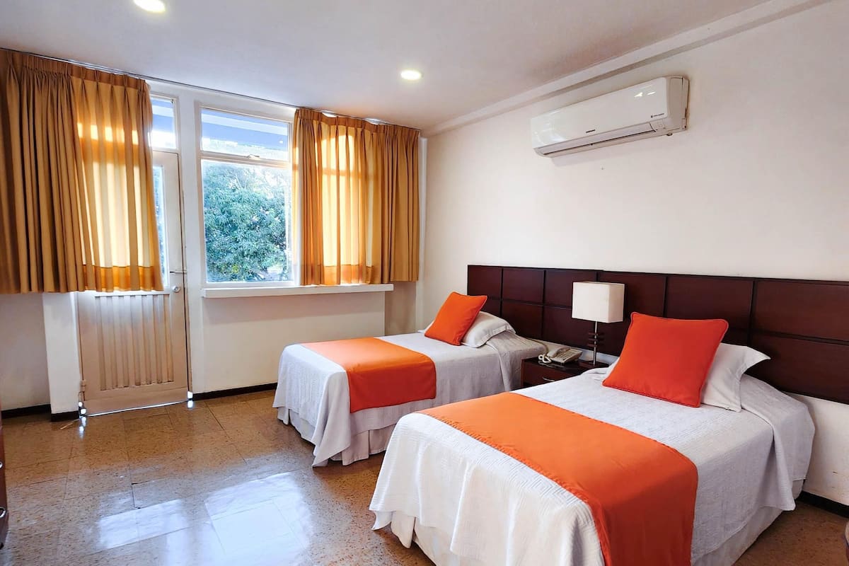 Premium bedding, bed sheets