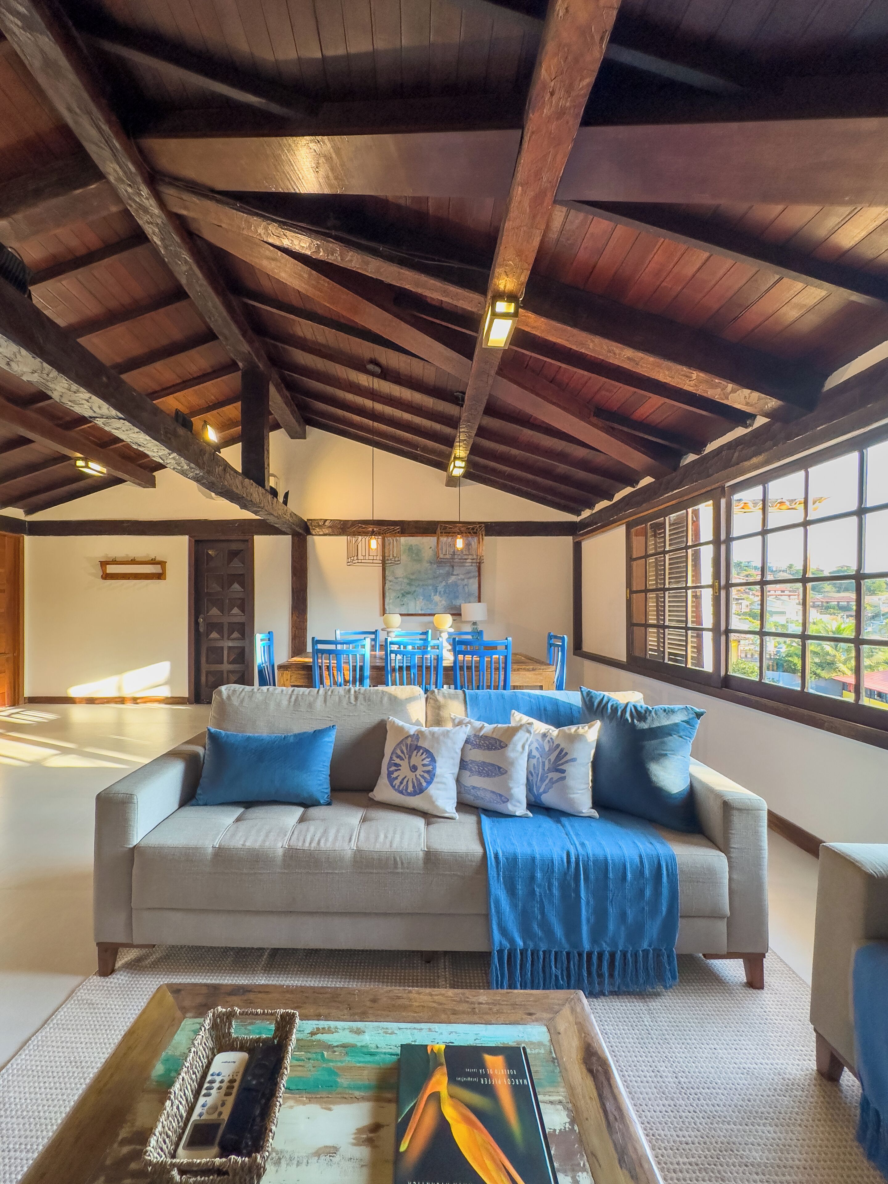 Televisión LCD 32 pulgadas con canales de televisión por cable