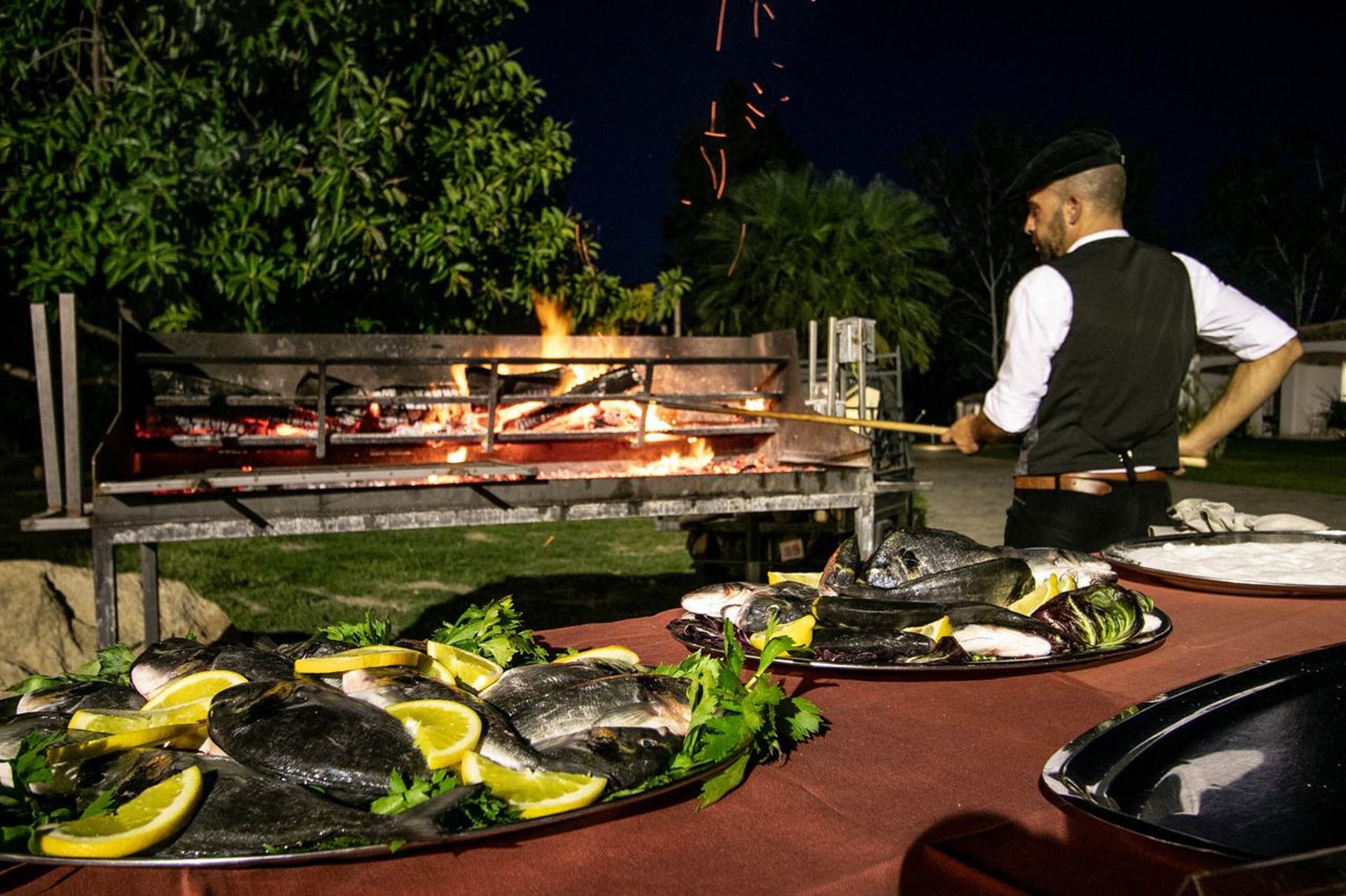 breakfast, lunch, dinner served; regional cuisine