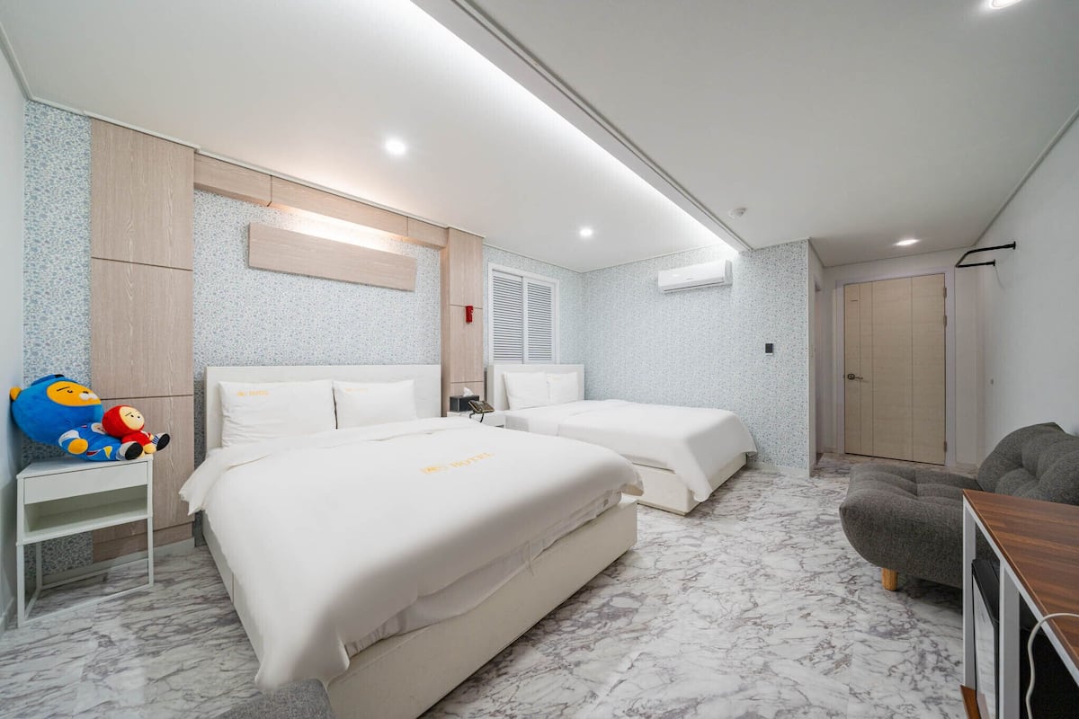 Suite | 1 slaapkamer, donzen dekbedden, een gratis minibar, geluiddichte muren
