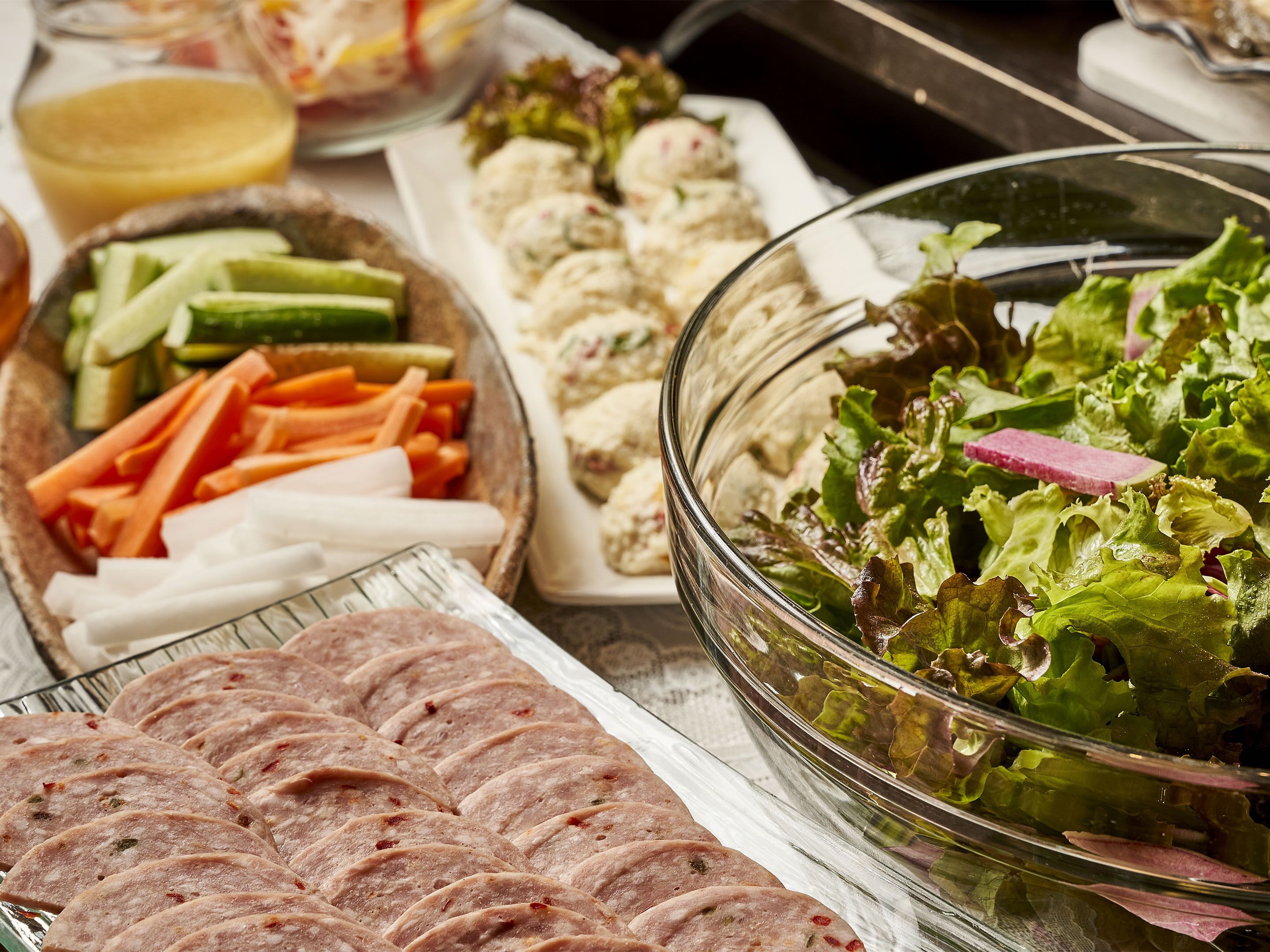 daily buffet breakfast (jpy 1650 per person)