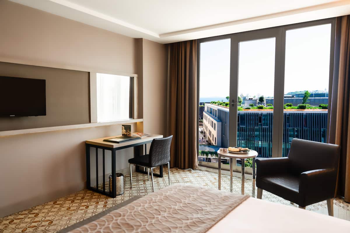 1 habitación, ropa de cama hipoalergénica y minibar