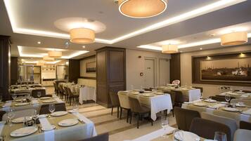 Daily buffet breakfast (EUR 10 per person)