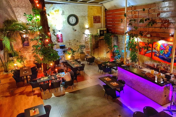 Café da manhã, almoço e jantar