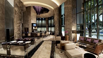 2 bars, lounge dans le hall, bar sur le toit