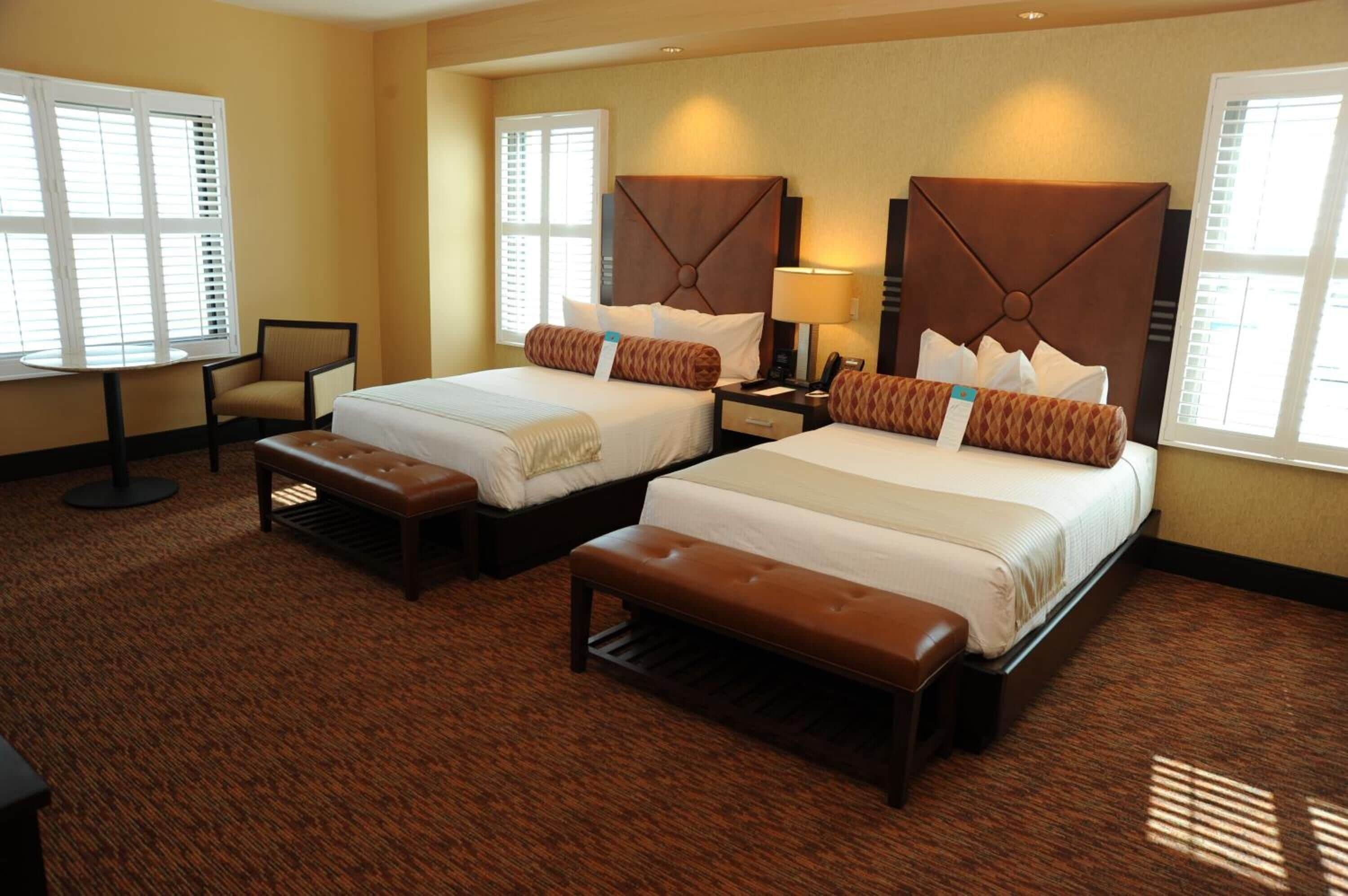 in-room safe, laptop workspace, iron/ironing board, free wifi