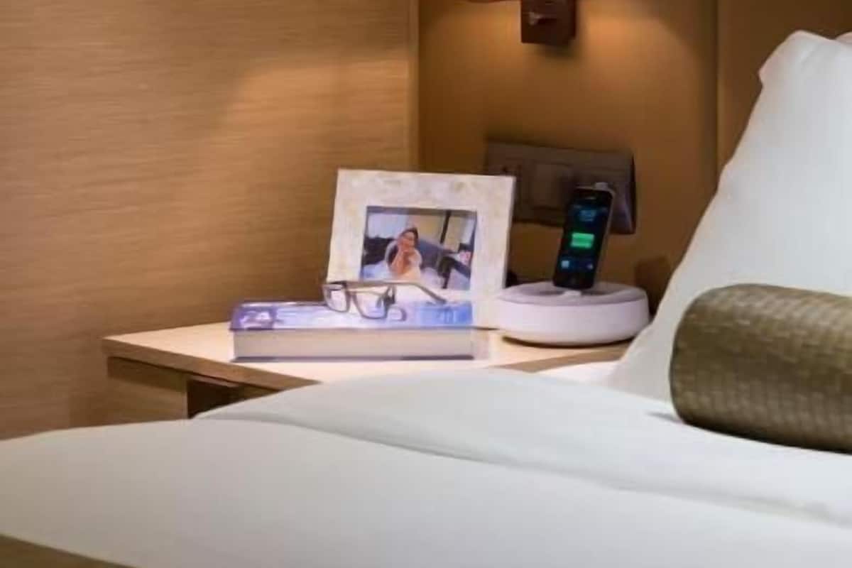 Caja de seguridad en la habitación, escritorio y insonorización