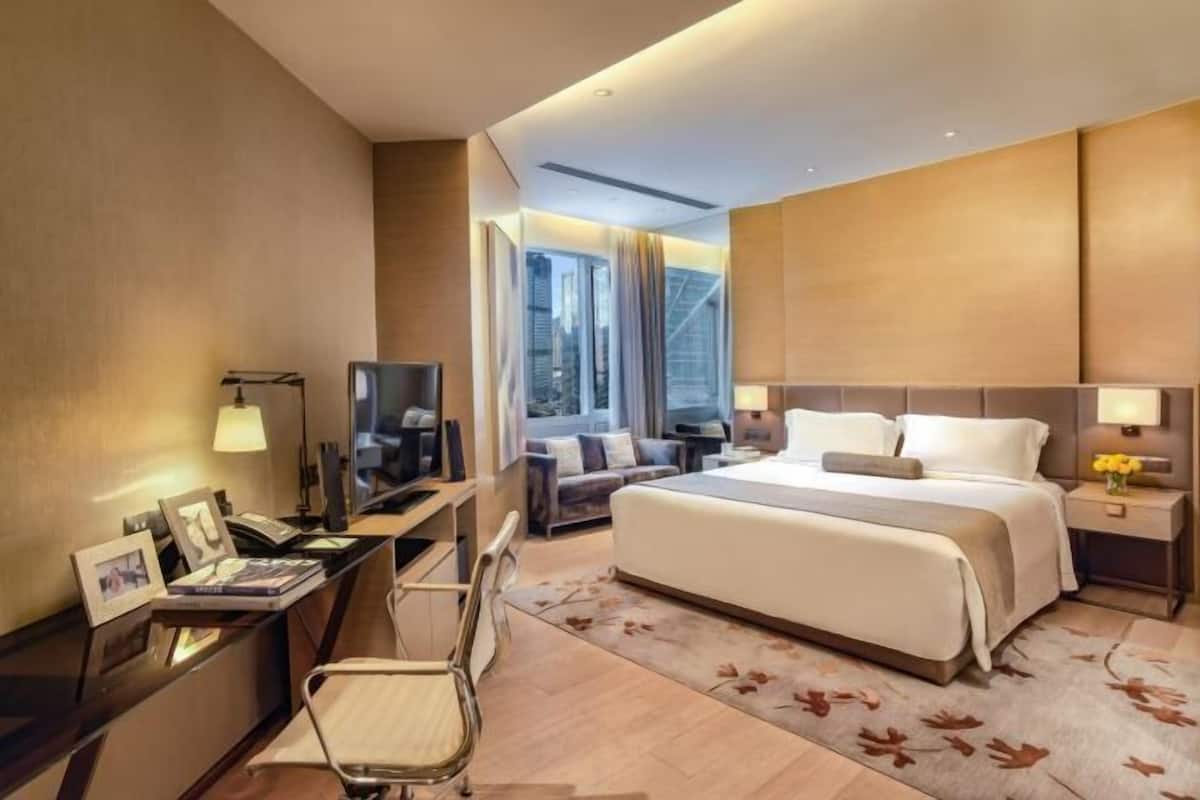 In-room safe, desk, soundproofing, iron/ironing board