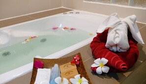 Deluxe Triple Room, 1 Bedroom, Sea View | Bathroom | Shower, bathrobes, towels, soap