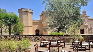 Bar (on property) - Hostatgeria De Poblet (Vimbodi)