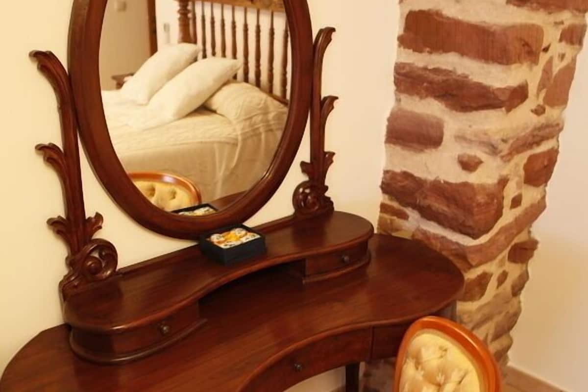 in-room safe, desk, iron/ironing board, cots/infant beds