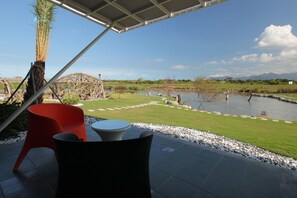 Suite - Lake View  | Balcony