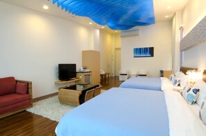Family Room | Blackout drapes, rollaway beds, free wired internet - Traditional Arts Villa (Wujie)