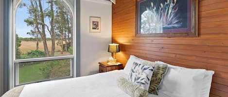 Orchard Chalet | Individually furnished, free WiFi, bed sheets