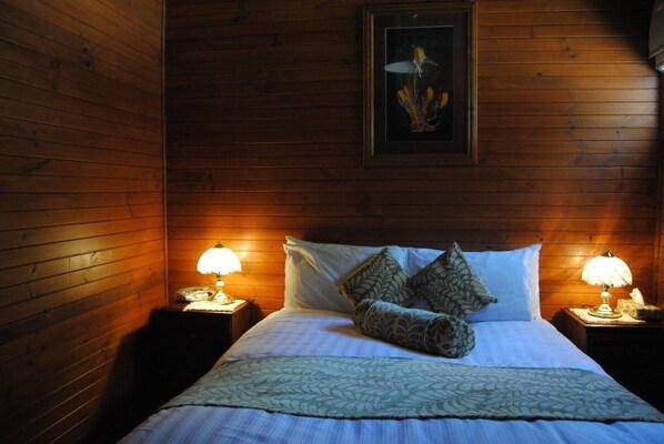 2 bedrooms, individually furnished, free WiFi, bed sheets
