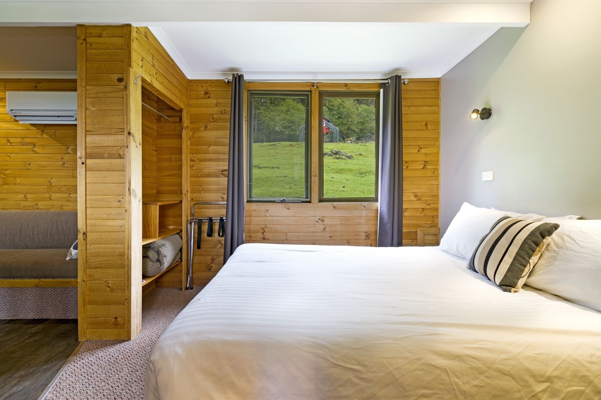 Mole Creek Cabins — image 11