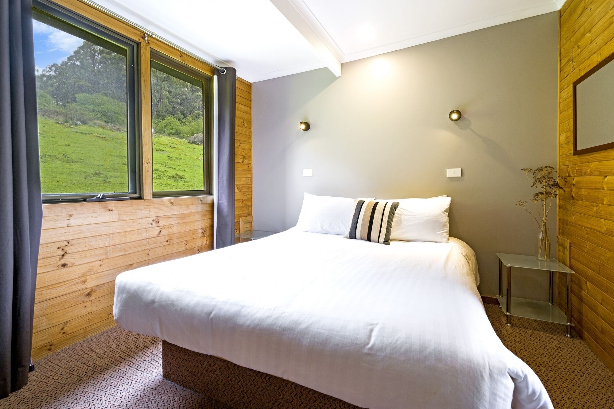 Mole Creek Cabins — image 5