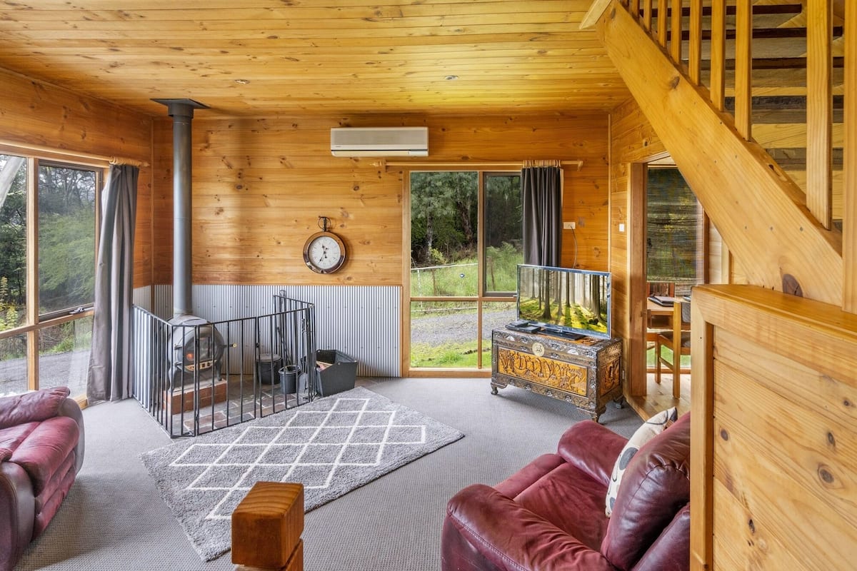 Casa Prestigio, 4 habitaciones, chimenea, vista a la montaña | Área de sala de estar